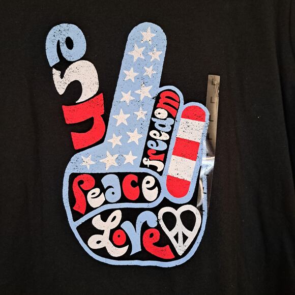 Mighty Fine Americana Love Peace and Freedom Flag Tee Juniors Size Large NWT - Picture 4 of 5
